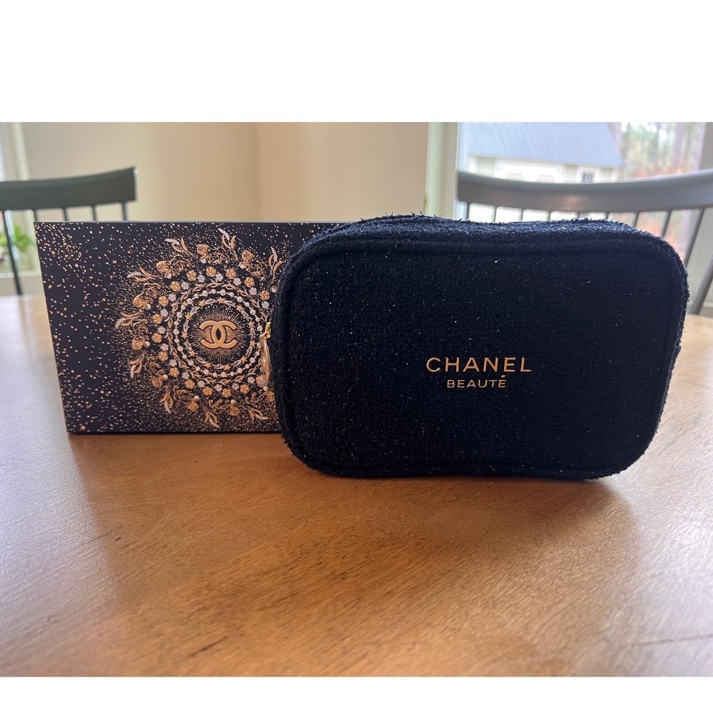 Blue Chanel Tweed‎ 2025 Sparkling Holiday Beauty Bag New in Box